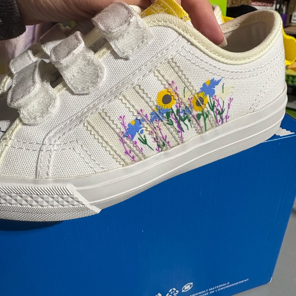 adidas Kids Nixza White/Floral Sneakers